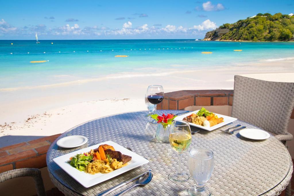 Pineapple Beach Club - All Inclusive Adult Only Long Bay Exterior foto